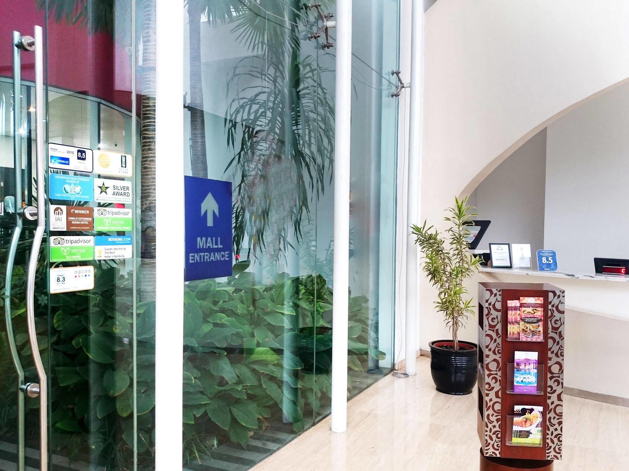 Sensa Hotel Bandung Ngoại thất bức ảnh